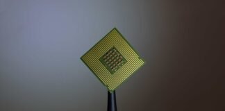 Global Chip Stocks Plunge as AI Spending and China’s Tech Breakthrough Trigger Selloff Global chip stocks